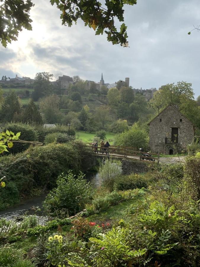 Cote Jardin Bed & Breakfast Sainte-Suzanne  Bagian luar foto