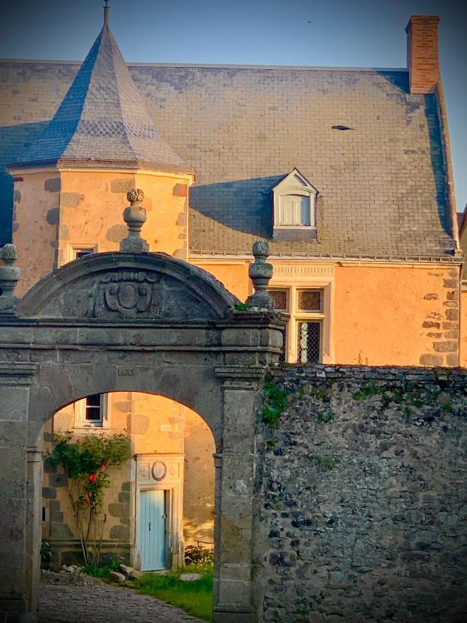 Cote Jardin Bed & Breakfast Sainte-Suzanne  Bagian luar foto