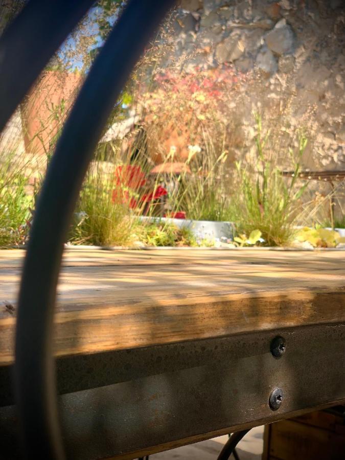 Cote Jardin Bed & Breakfast Sainte-Suzanne  Bagian luar foto