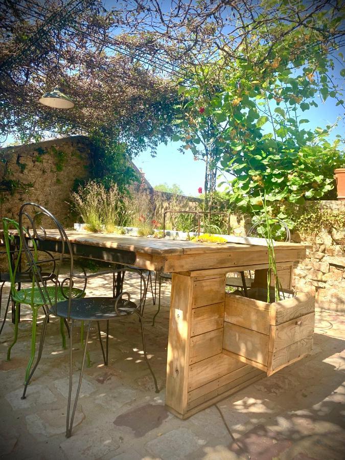Cote Jardin Bed & Breakfast Sainte-Suzanne  Bagian luar foto