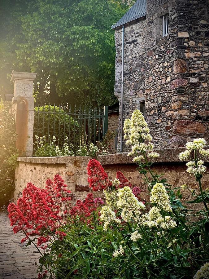 Cote Jardin Bed & Breakfast Sainte-Suzanne  Bagian luar foto